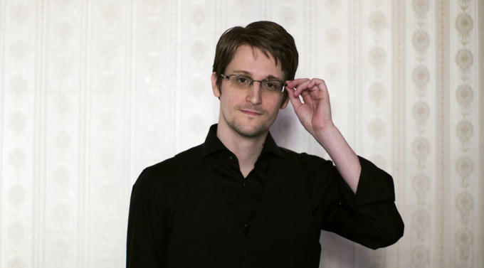 Cựu nhân viên tình báo Mỹ Edward Snowden. (Ảnh: AFP)