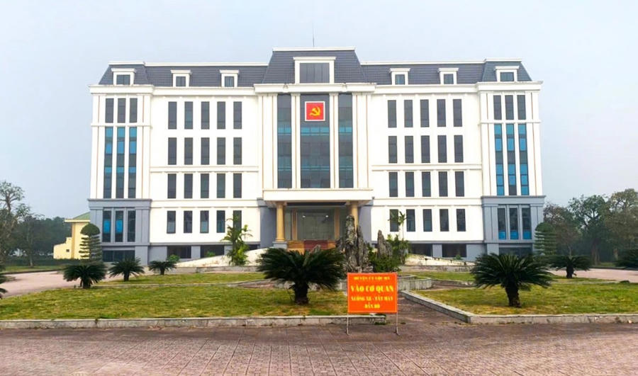 Trụ sở Huyện ủy Lộc Hà (cũ) bỏ hoang sau khi huyện Lộc Hà sáp nhập vào huyện Thạch Hà (Hà Tĩnh) từ ngày 1/1/2025