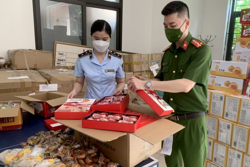 Tuyên chiến với thực phẩm giả.