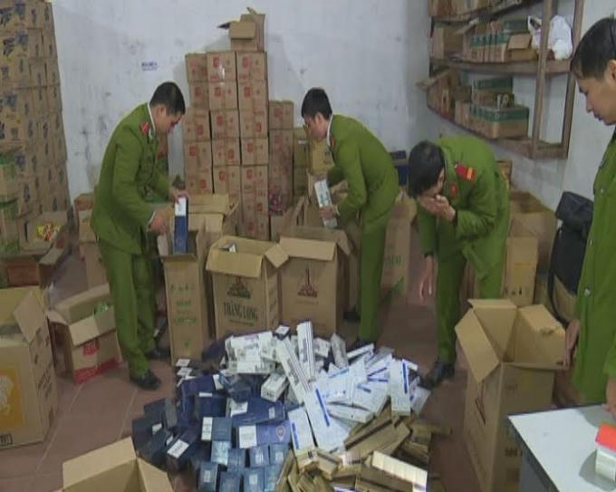 Tổ công tác đang làm việc.