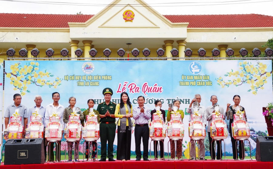 Lễ ra quân Xuân Biên phòng – Ấm lòng dân bản năm 2025
