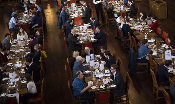 Bữa trưa trong Đại lễ đường ở Lincoln’s Inn
