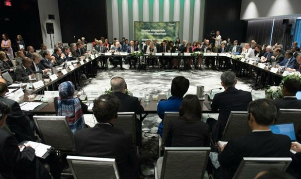 Đại diện các nước tham gia cuộc thảo luận tại Canada.