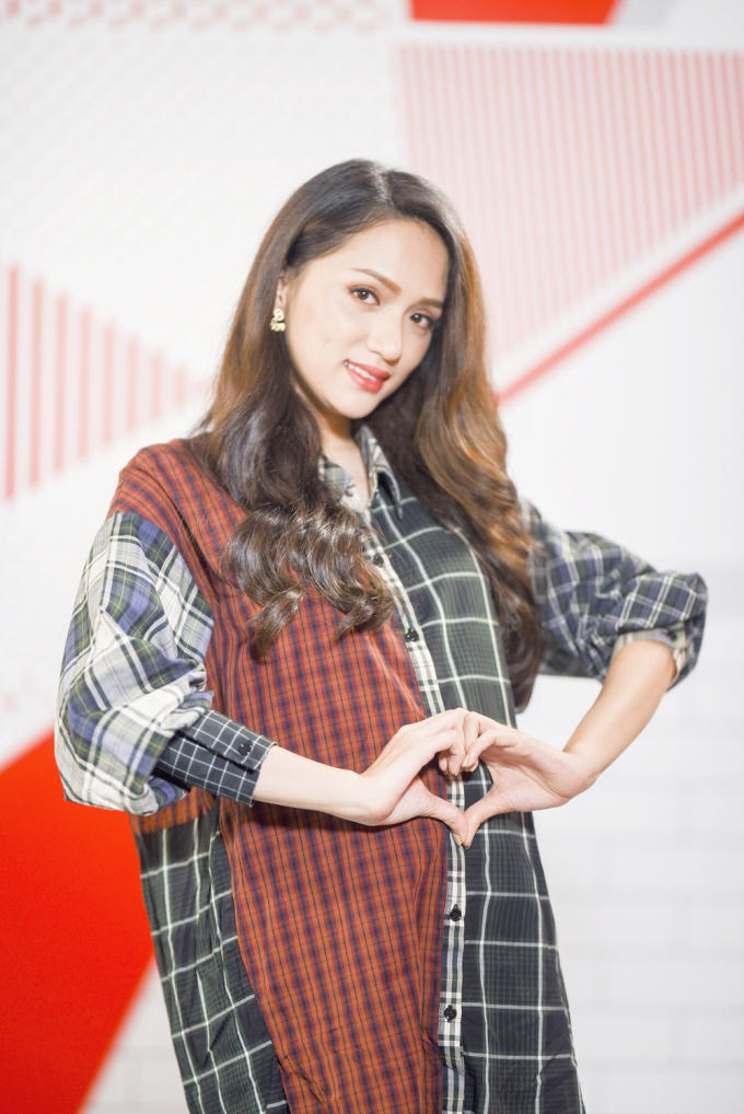 Hoa hậu chuyển giới Hương Giang mong muốn thử cảm gi&aacute;c mang bầu một lần trong đời