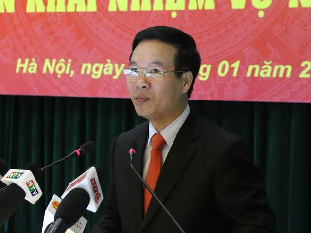 Trưởng Ban Tuyên giáo TƯ Võ Văn Thưởng yêu cầu báo chí phải đặt lợi ích của đất nước, của nhân dân lên trên, phải bảo vệ lẽ phải, chống những quan điểm sai trái. (Ảnh: CTV).