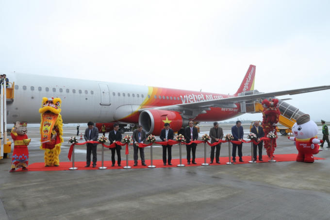 Hãng hàng không Vietjet Air khai trương đường bay Vân Đồn- TP HCM.