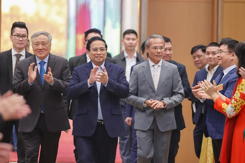 Thủ tướng và các Phó thủ tướng có mặt tại hội nghị.