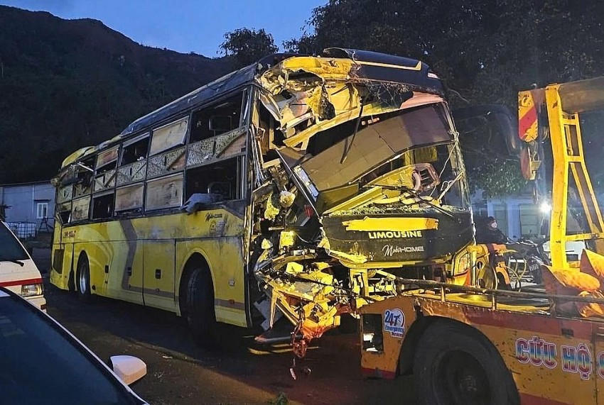 Hiện trường vụ tai nạn khiến 3 người chết.