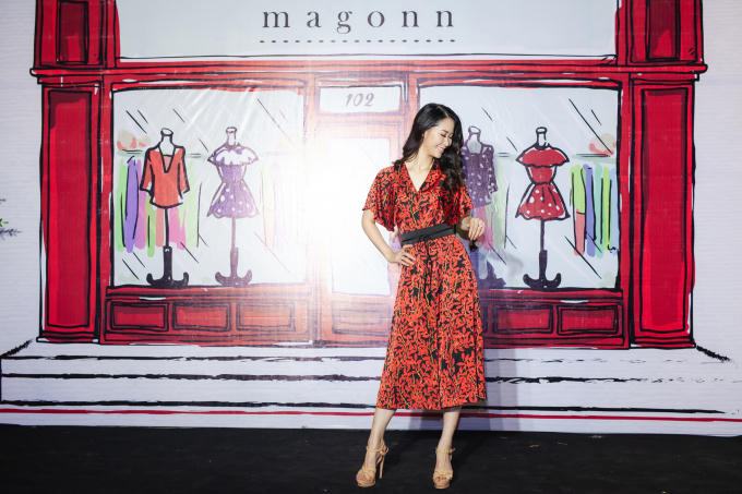 Dương Thuỳ Linh diện v&aacute;y hở lưng t&aacute;o bạo