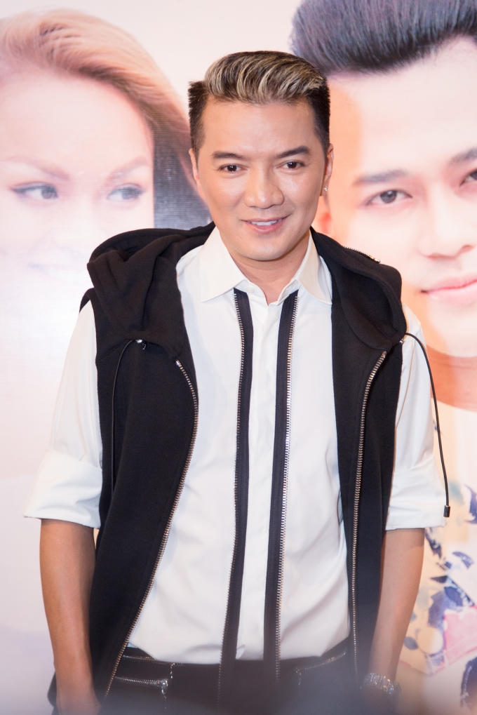 Đàm Vĩnh Hưng cũng xuất hiện tại buổi ra mắt MV để ủng hộ học trò.