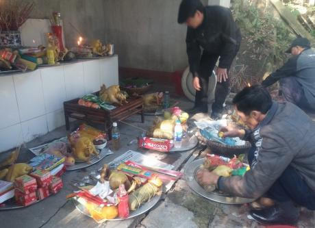 Miếu thờ Thổ công thường được người dân cúng vào ngày mùng 2 Tết hàng năm.
