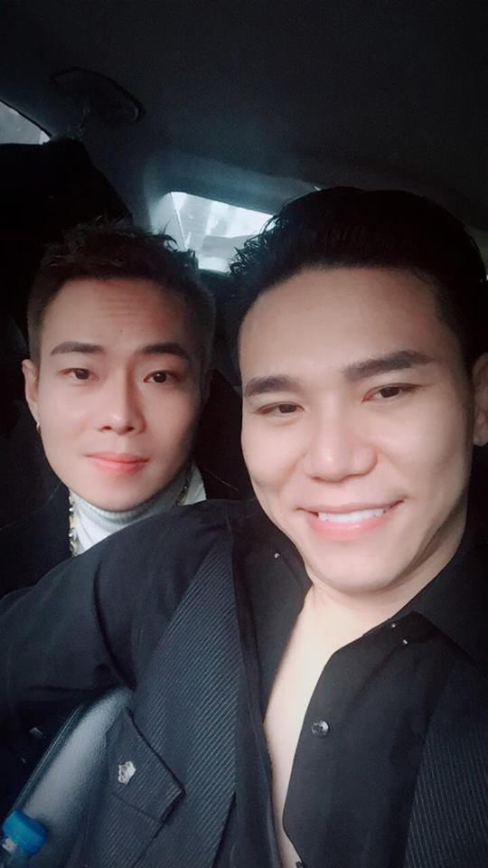 Ca sĩ Nam Khang và ca sĩ Châu Việt Cường.