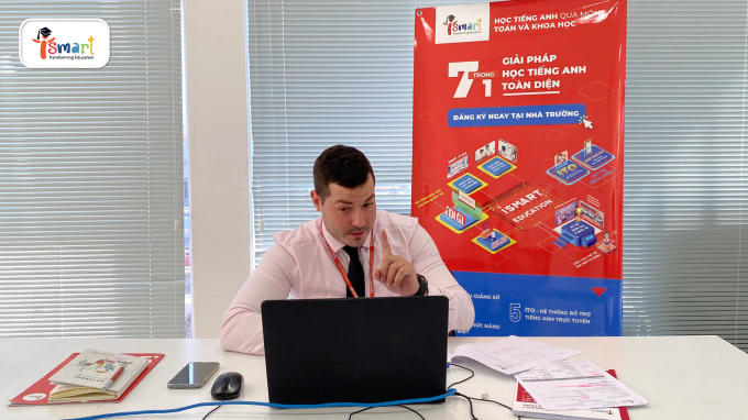 ismart-chuan-bi-nhieu-phuong-an-hoc-truc-tuyen-tieng-anh-thong-qua-toan-va-khoa-hoc-cho-hoc-sinh (1)