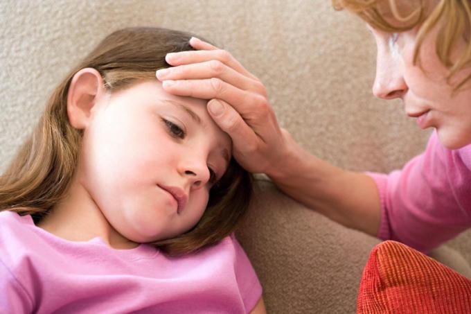 Trẻ nữ xuất hiện kinh nguyệt trước 8 tuổi là dậy thì sớm.
