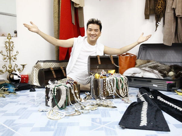 Đàm Vĩnh Hưng tự nhận "Shopping là căn bệnh nặng nhất của tôi"