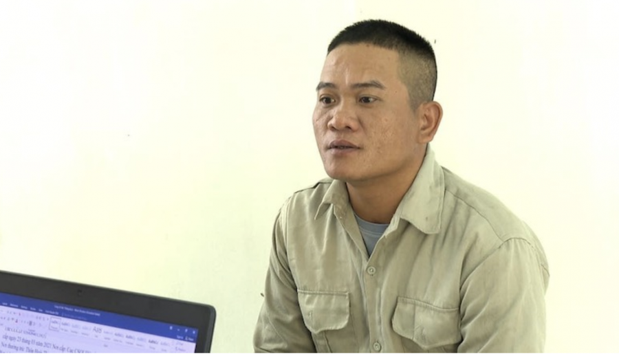 Đối tượng Lê Văn Thắng tại cơ quan Công an - Ảnh: Công an Nhân dân