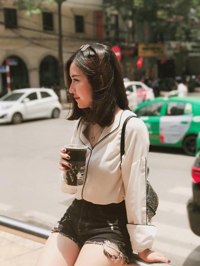 Một số hình ảnh đời thường của cô giáo.