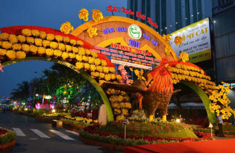 Đường hoa có tổng kinh phí khoảng 6 tỷ đồng từ nguồn vận động xã hội hóa.