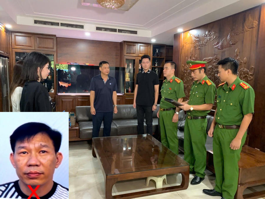 Khám xét khẩn cấp nhà ở của "Mạnh gỗ" (X) - Ảnh Công an Thanh Hóa.