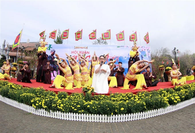 Diem den tet Sun World (4)