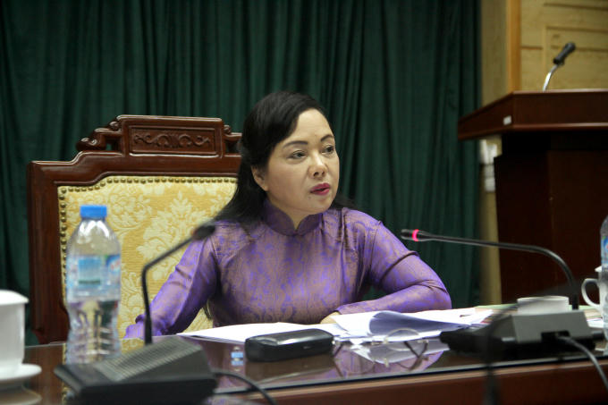 Bộ trưởng Bộ Y tế chỉ đạo Hà Nội tiếp tục làm bền vững chiến dịch phun hóa chất diệt muỗi, diệt lăng quăng. Ảnh: Ngọc Nga