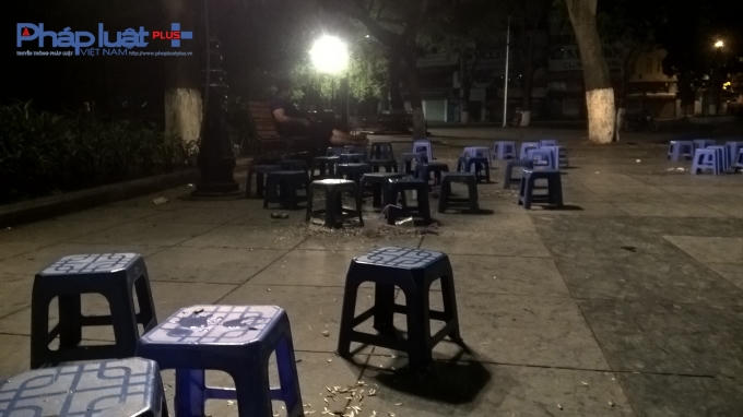 Mỗi khu vực bán hàng ở đây đều có "lãnh thổ" riêng, không quán nào được vi phạm vị trí hay tranh giành khách của nhau.