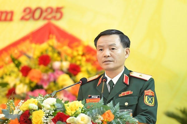 Thiếu tướng Lương Văn Kiểm, Phó Bí thư Đảng ủy, Tư lệnh Quân khu 3 phát biểu chỉ đạo tại Đại hội.