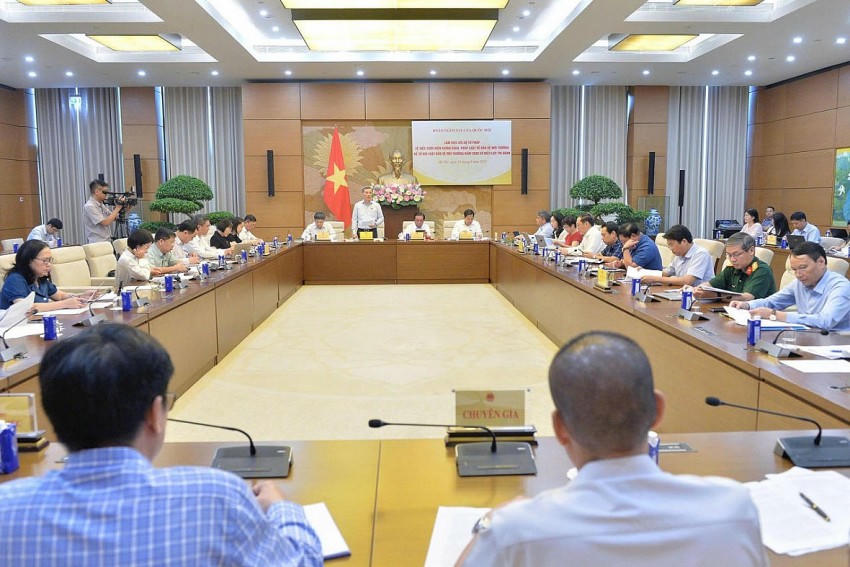 Quang cảnh buổi làm việc. Ảnh: Cao Phong