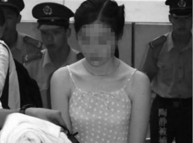 Từ 1 nữ sinh ngoan hiền, cô gái trẻ trở thành bà trùm ma túy. (Hình minh họa)