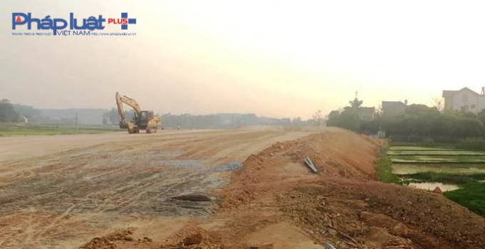 Cao tốc Bắc Giang - Lạng Sơn đoạn qua địa phận xã Tân Dĩnh, huyện Lạng Giang, tỉnh Bắc Giang.