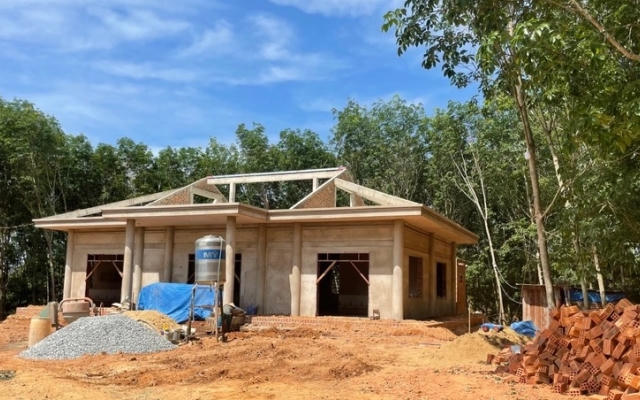 Kon Tum: Ngang nhiên xây biệt phủ