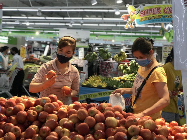 Ngoại trừ, các cơ sở kinh doanh, dịch vụ mặt hàng cần thiết như thực phẩm, xăng dầu, nhu yếu phẩm phục vụ đời sống hàng ngày vẫn được phép hoạt động