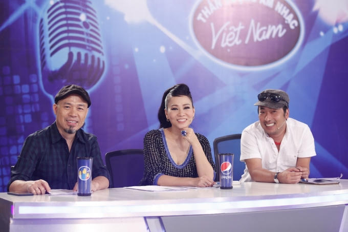 Bộ ba giám khảo trong Vòng nhà hát.