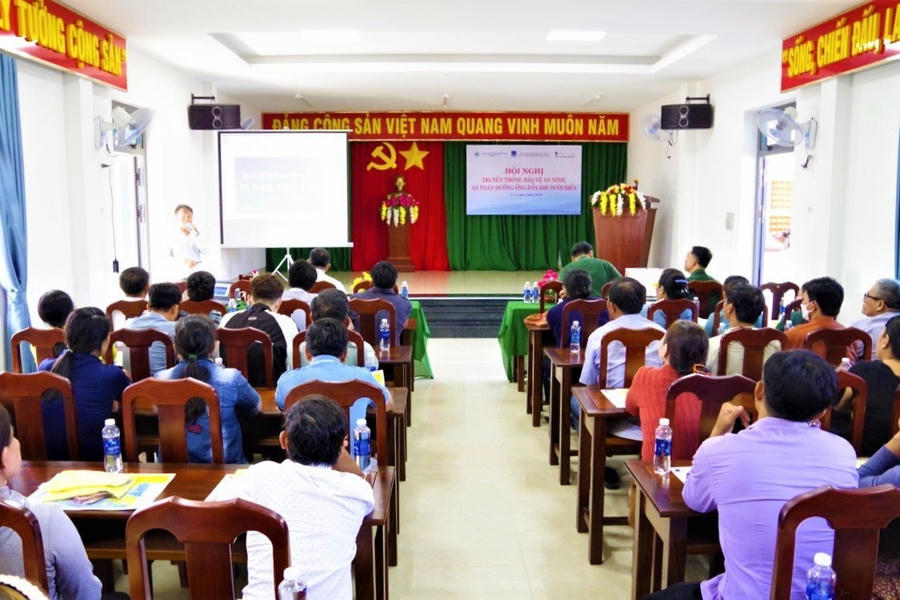 H1 Quang canh hoi nghi tuyen truyen