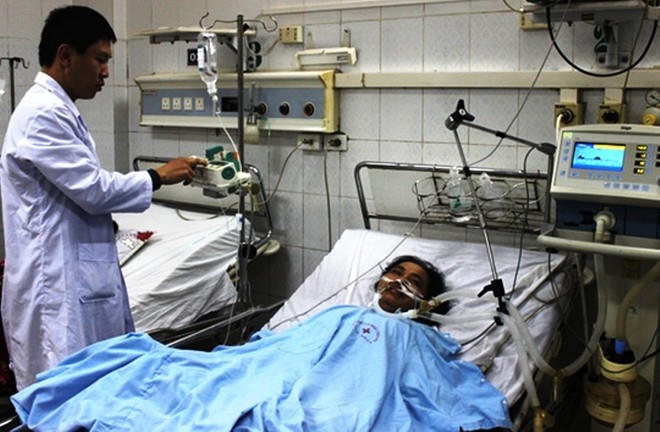 Bà Lê Thị Nguyên - nạn nhân duy nhất sống sót trong vụ tai nạn ngạt khí lò vôi. Ảnh: Tuấn Minh.