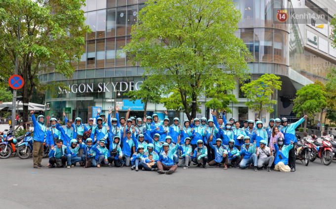 Các tài xế Uber Sài Gòn cũng có buổi diễu hành và chụp ảnh vào ngày 8/4 vừa qua.