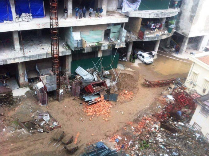 Ít nhất 3 người thương vong trong vụ tai nạn này.(Ảnh Mai Anh)