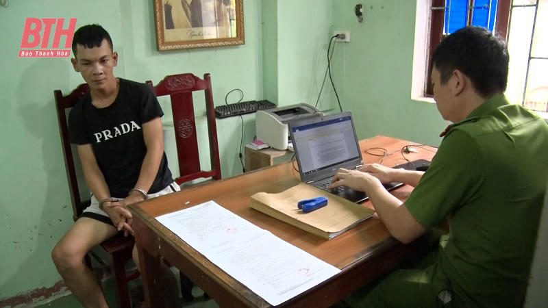 Đối tượng Nguyễn Xuân Mười tại cơ quan điều tra. (Ảnh: BTH)