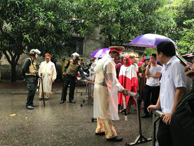 Live: Xuy&ecirc;n đ&ecirc;m v&acirc;y bắt đối tượng &ocirc;m