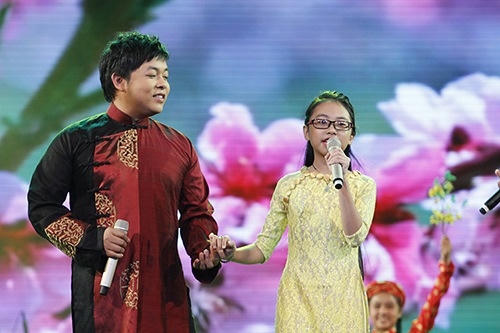 Bé Phương Mỹ Chi sẽ xuất hiện cùng ba nuôi Quang Lê trong Đại nhạc hội Xuân và hứa hẹn có nhiều màn trình diễn nhiều cảm xúc