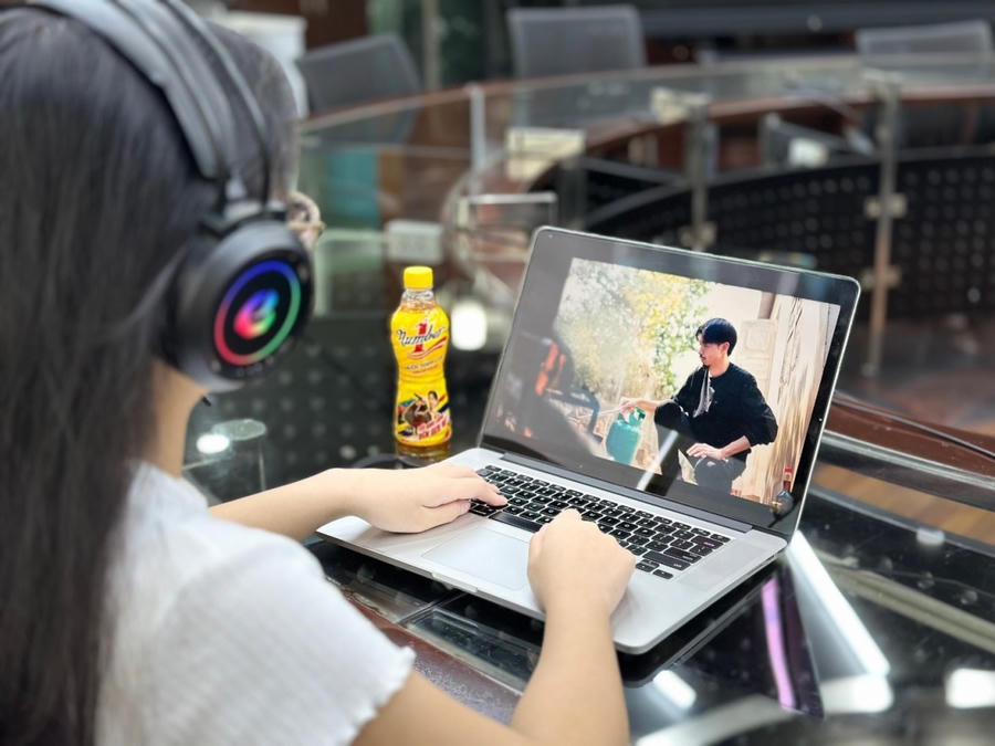 Number 1 phiên bản giới hạn không chỉ tiếp năng lượng mà còn là tuyên ngôn sống bền đam mê, nỗ lực không ngừng nghỉ trở thành phiên bản tốt hơn của chính mình.