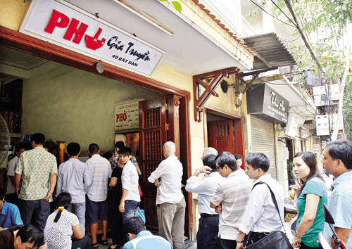 Phở gia truyền Bát Đàn.