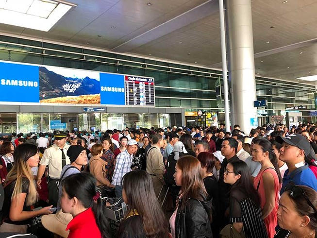 Đón người thân về quê ăn tết.