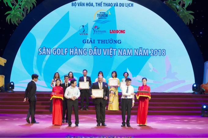 Đây là lần thứ 4 liên tiếp Sun World Ba Na Hills đón nhận giải thưởng cao quý của ngành du lịch quốc gia.