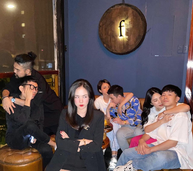 Ymui Thiên Nga và Andree ôm ấp tình tứ khi hẹn hò cùng hội bạn.