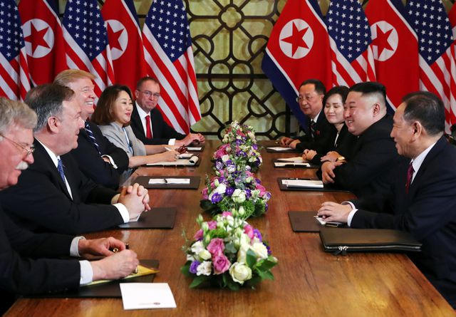 Phái đoàn Mỹ - Triều họp mở rộng tại Hà Nội. (Ảnh: Reuters).