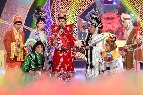 MC Gương mặt th&acirc;n quen bị fan cuồng tố c&aacute;o bạo lực