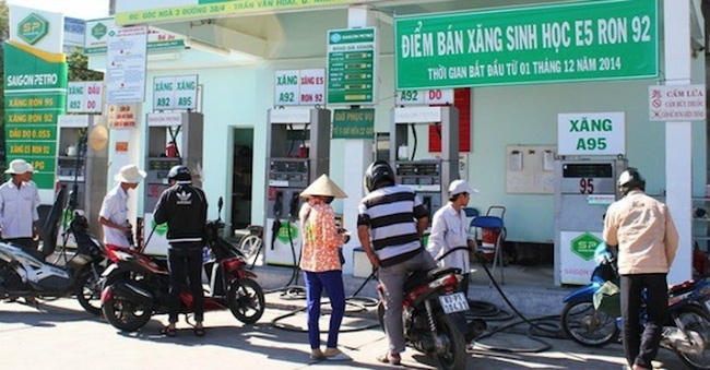 Cơ sở sản xuất, pha chế xăng sinh học gửi hồ sơ đề nghị hoàn trả số thuế tiêu thụ đặc biệt chưa được khấu trừ hết đến cơ quan thuế địa phương. (Ảnh: cafef.vn).