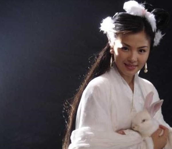 Lưu Đào hóa thân thành nàng Hằng Nga xinh đẹp trong "Phong thần bảng".