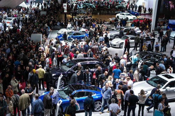 H&aacute;o hức đợi m&agrave;n tr&igrave;nh diễn của VinFast tại Paris Motor Show